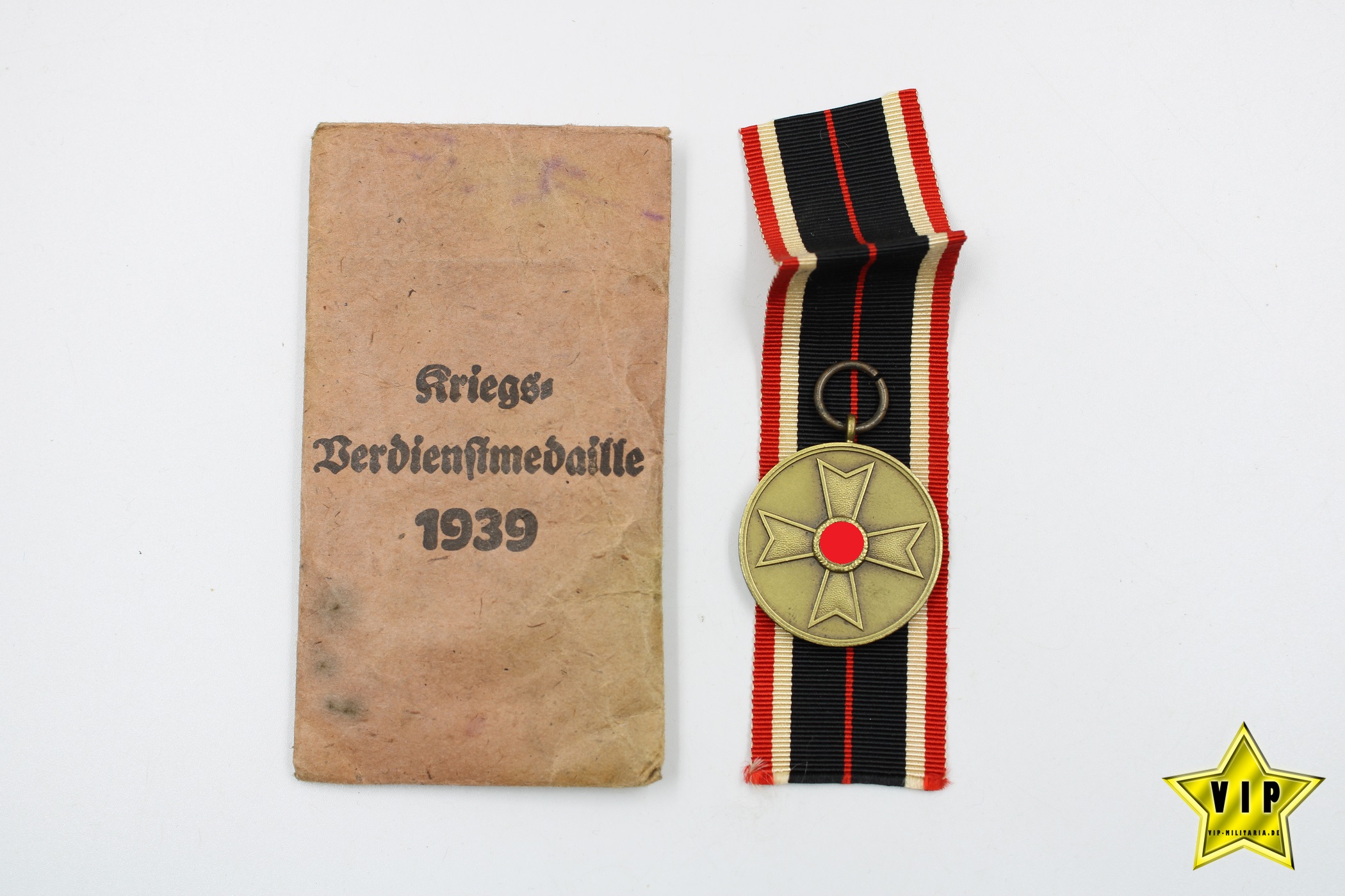 Kriegsverdienstmedaille 1939 in der Verleihungstüte