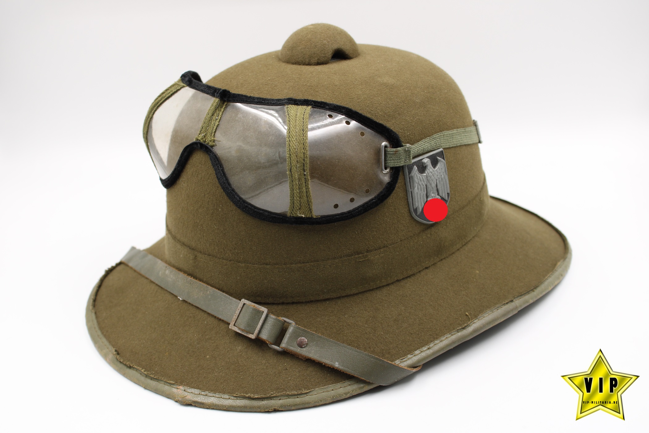 Wehrmacht Tropenhelm mit Schutzbrille