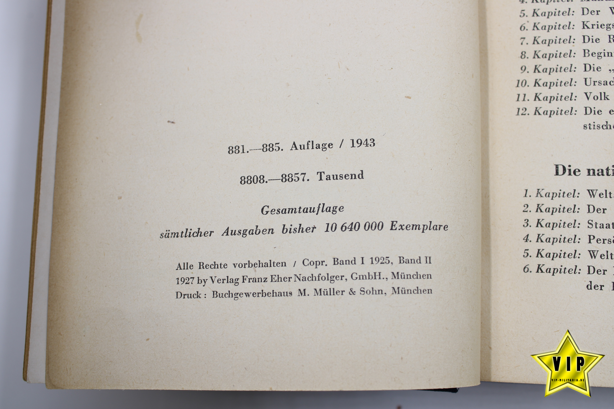 Mein Kampf Ausgabe von 1943 in Latein Schrift 