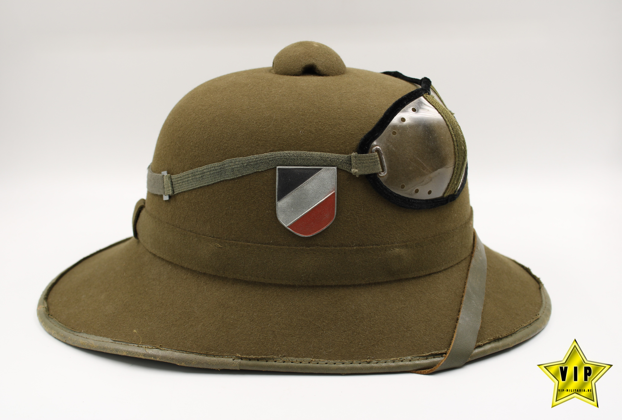 Wehrmacht Tropenhelm mit Schutzbrille