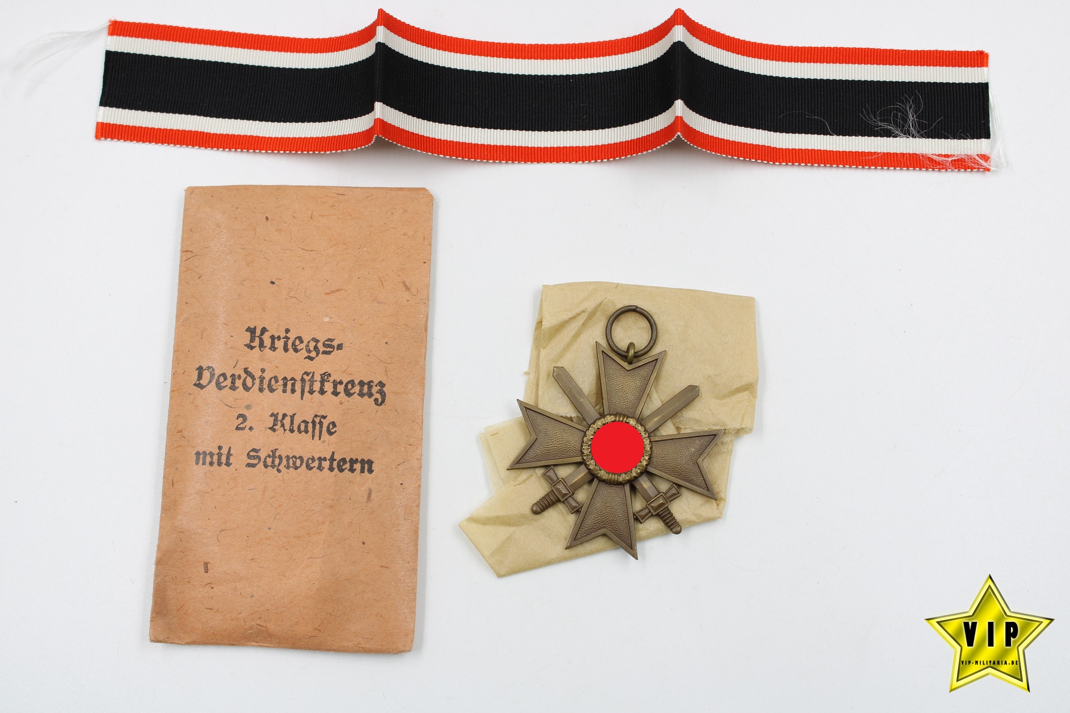 Kriegsverdienstkreuz 2. Klasse mit Schwerter in Verleihungstüte Deschler & Sohn, München 